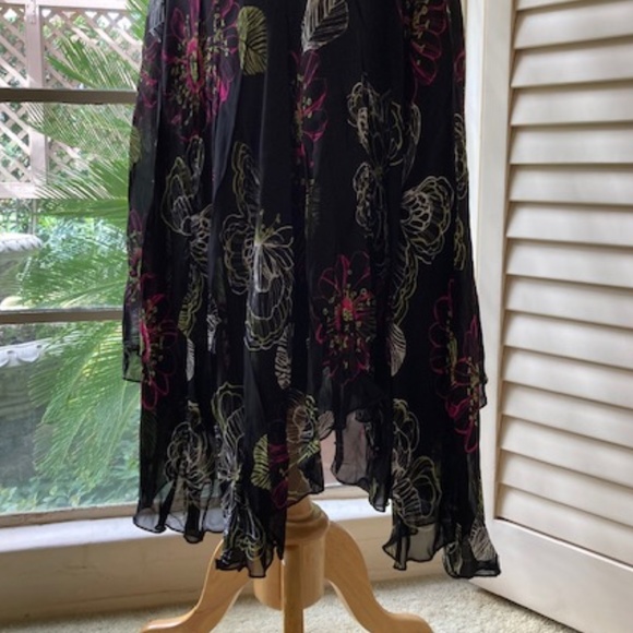 Karen Kane Skirt - Picture 2 of 8